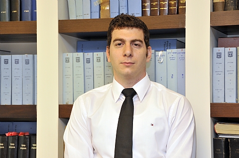 עו"ד גילי שמואלי (הגדל)